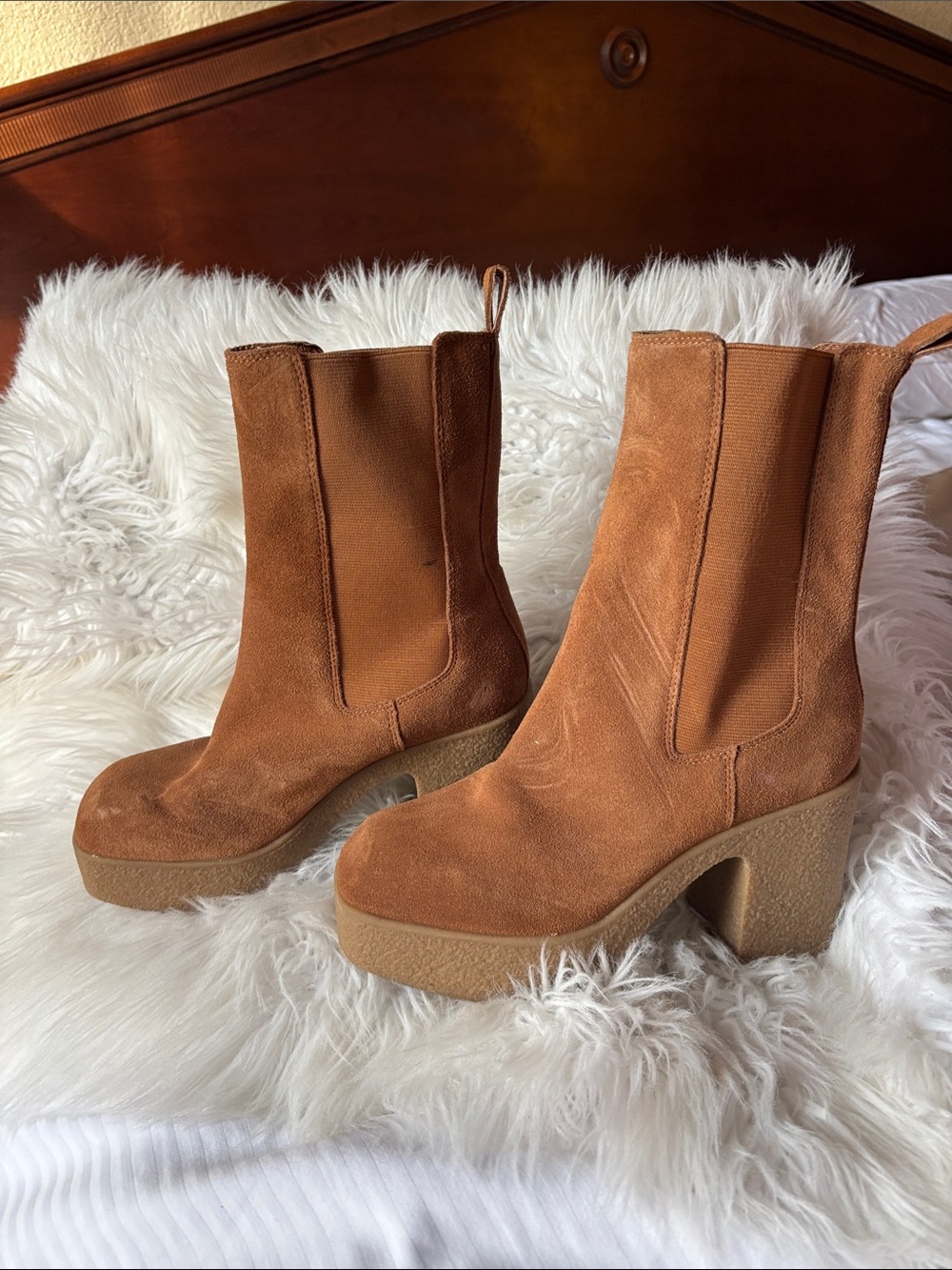 Chinese Laundry Tan Suede Platform Chelsea Boots
